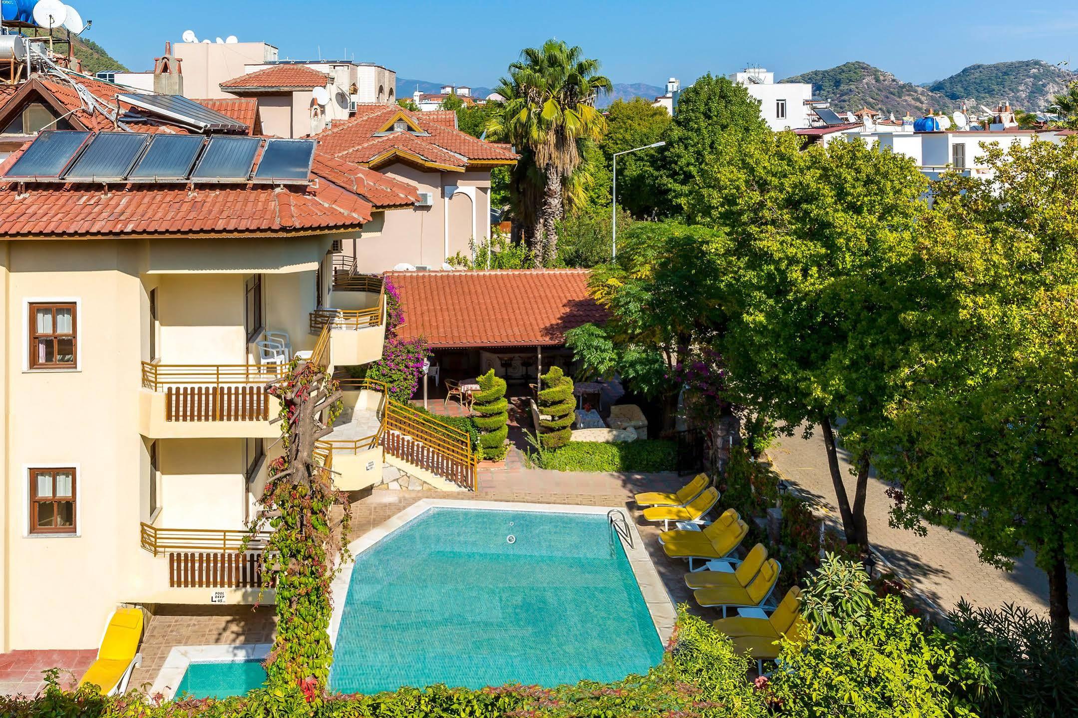 Uestuen Apart Marmaris Bagian luar foto